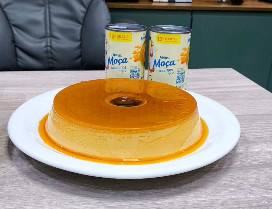 Pudim INSANO Pudins com calda de caramelo